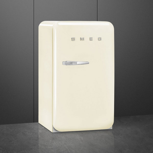 Холодильник с одной дверцей Smeg FAB10RCR6