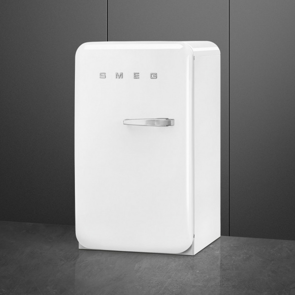 Холодильник с одной дверцей Smeg FAB10LWH6