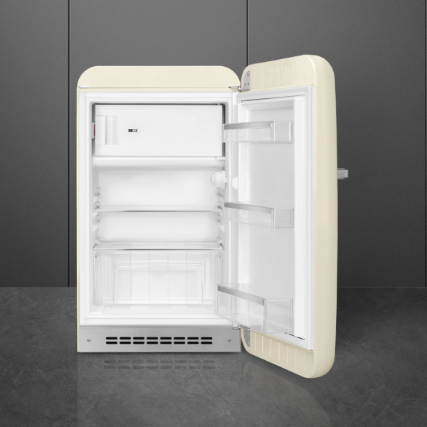 Холодильник с одной дверцей Smeg FAB10RCR6