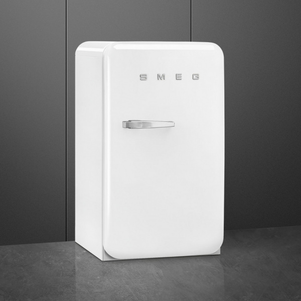 Холодильник с одной дверцей Smeg FAB10RWH6
