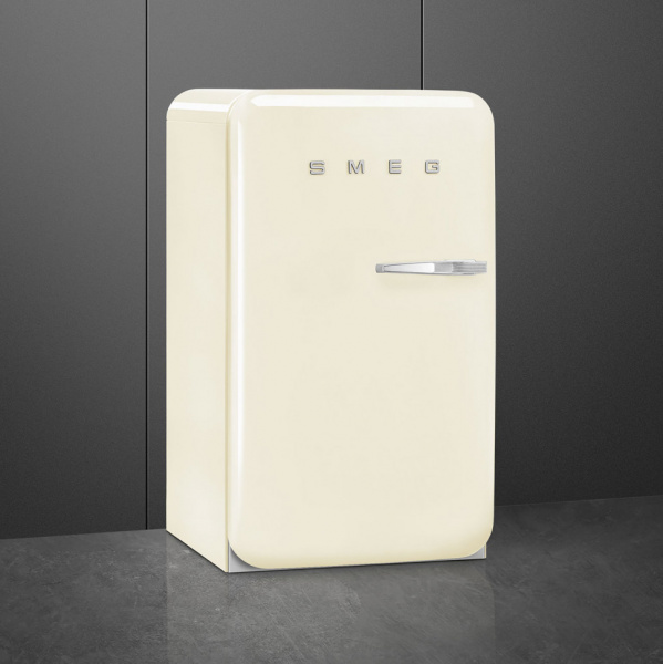 Холодильник с одной дверцей Smeg  FAB10LCR6