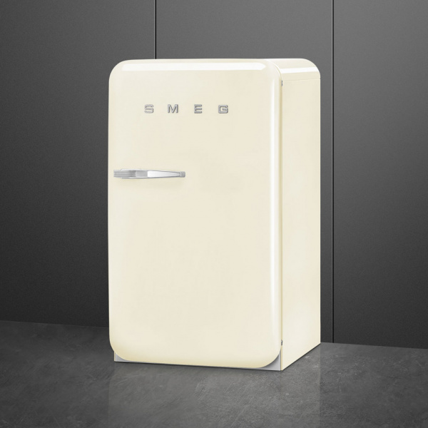 Холодильник с одной дверцей Smeg FAB10RCR6