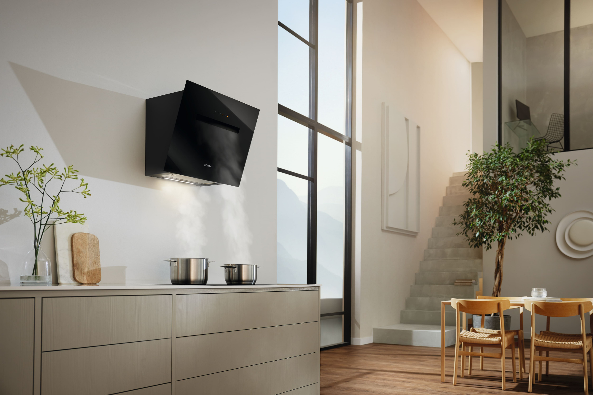 Наклонная вытяжка Miele DAH1650OBSW
